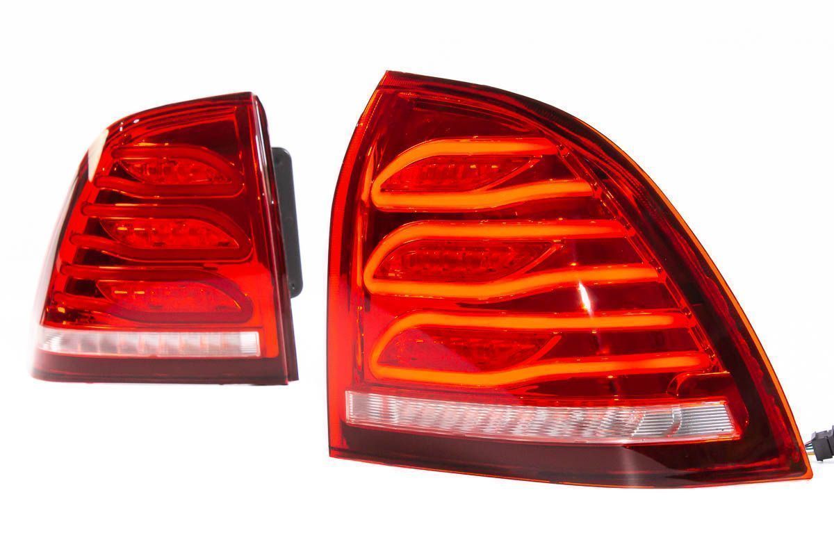 Задние светодиодные красные фонари в стиле Mercedes для Лада Приора, Приора 2