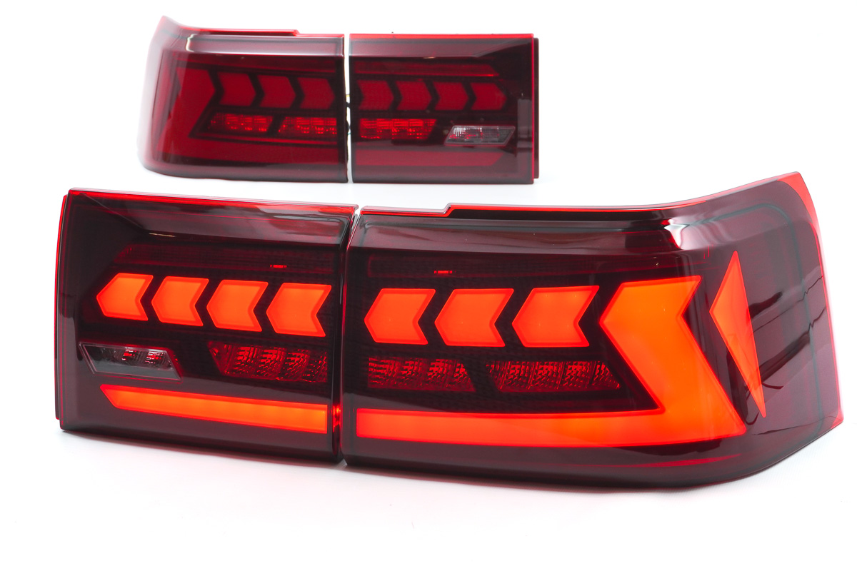 Задние фонари в стиле Audi RS красные, динамический поворотник для ВАЗ 2110