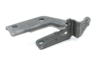 Петля капота левая для Лада Приора Петля капота левая для Лада Приора