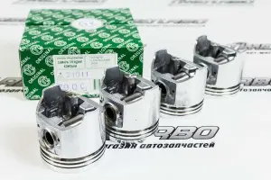 Поршни СТК 21011 в сборе с пальцами для ВАЗ 2101-2107, Лада Нива 4х4 79.8 мм, Группа A Поршни СТК 21011 в сборе с пальцами для ВАЗ 2101-2107, Лада Нива 4х4 79.8 мм, Группа A