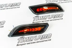 Диодные накладки бампера катафоты в стиле Lexus, с узором Стрелки 10 для Лада Приора 2 Рамка Чёрный глянец, Центр Красный