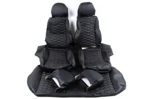 Обивка не чехлы на сиденья экокожа, Соты для ВАЗ 2108-21099, 2113-2115 Чёрная нить