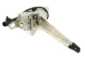 Замок капота АвтоВАЗ с выключателем сигнализации открытого положения для Лада Веста Замок капота АвтоВАЗ с выключателем сигнализации открытого положения для Лада Веста