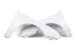 Комплект стеклопластиковых передних крыльев для ВАЗ 21123 купе Без покраски Комплект стеклопластиковых передних крыльев для ВАЗ 21123 купе Без покраски