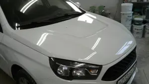 Стеклопластиковый капот AVR без отверстий для Лада Веста Без покраски Стеклопластиковый капот AVR без отверстий для Лада Веста Без покраски