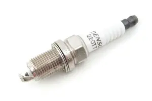 Свеча зажигания Denso для ВАЗ 2110-2112, 2114, Лада Калина, Калина 2, Приора, Приора 2, Гранта, Гранта FL, Веста, XRAY 16-ти клапанный двигатель Свеча зажигания Denso для ВАЗ 2110-2112, 2114, Лада Калина, Калина 2, Приора, Приора 2, Гранта, Гранта FL, Веста, XRAY 16-ти клапанный двигатель