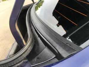 Накладка в проём заднего стекла АртФорм жабо без скотча для Лада Гранта седан Накладка в проём заднего стекла АртФорм жабо без скотча для Лада Гранта седан