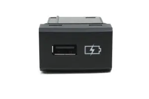 Розетка USB для задних пассажиров в подлокотник на Лада Веста, XRAY Розетка USB для задних пассажиров в подлокотник на Лада Веста, XRAY