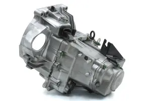 КПП ВАЗ-2113 старого образца, 5-ступка, стартер под 2 шпильки для ВАЗ 2113-2115 КПП ВАЗ-2113 старого образца, 5-ступка, стартер под 2 шпильки для ВАЗ 2113-2115