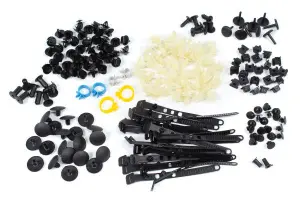 Набор пластмассовых изделий на кузов для Шевроле Нива