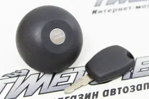 Крышка бензобака с замком для Лада Веста