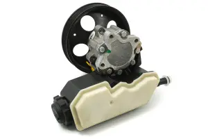 Насос гидроусилителя в сборе с бачком для Шевроле Нива с двигателем Opel FAM-1 Ecoteс Насос гидроусилителя в сборе с бачком для Шевроле Нива с двигателем Opel FAM-1 Ecoteс