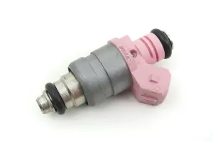 Форсунка топливная Siemens 735 SHORT электромагнитная, розовая, толстая для ВАЗ 2110-2112, Лада Калина 2, Приора, Приора 2, Гранта 16-ти клапанный двигатель Форсунка топливная Siemens 735 SHORT электромагнитная, розовая, толстая для ВАЗ 2110-2112, Лада Калина 2, Приора, Приора 2, Гранта 16-ти клапанный двигатель