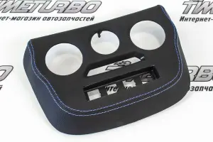 Распродажа Накладка на консоль панели приборов экокожа для Лада Калина 2, Гранта FL без климат контроляЧёрная нить