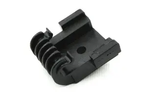 Петля дивана АвтоВАЗ заднего сиденья пластик для Лада Гранта Петля дивана АвтоВАЗ заднего сиденья пластик для Лада Гранта