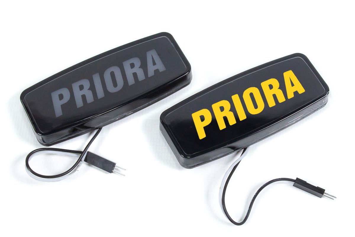 Повторители боковые с надписью PRIORA (жёлтая подсветка) для Лада Приора, Приора 2