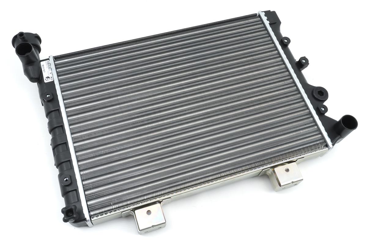 Радиатор "Luzar" охлаждения для ВАЗ 2103, 2106