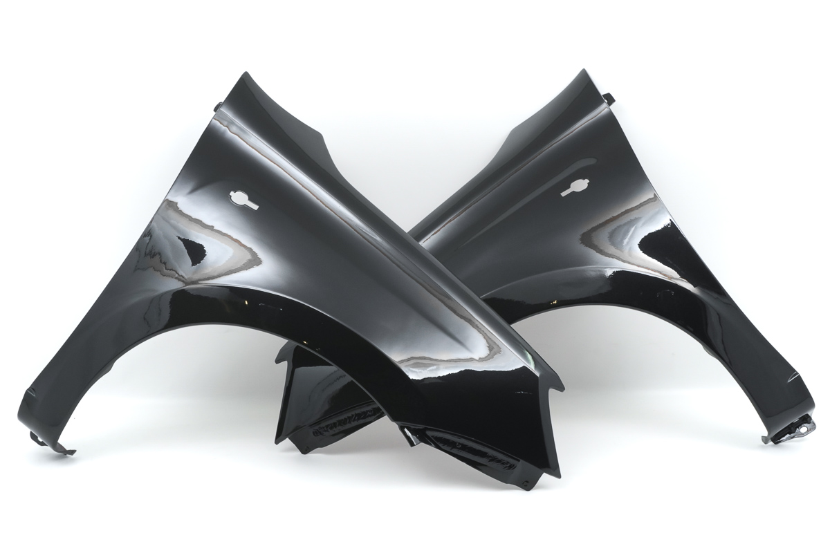 Крылья передние тюнинг (стекловолокно) для Лада Гранта, Калина 2 (цвет 676, чёрная жемчужина)